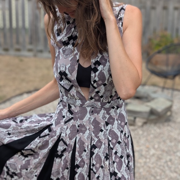 French Connection Dresses & Skirts - French Connection Dress